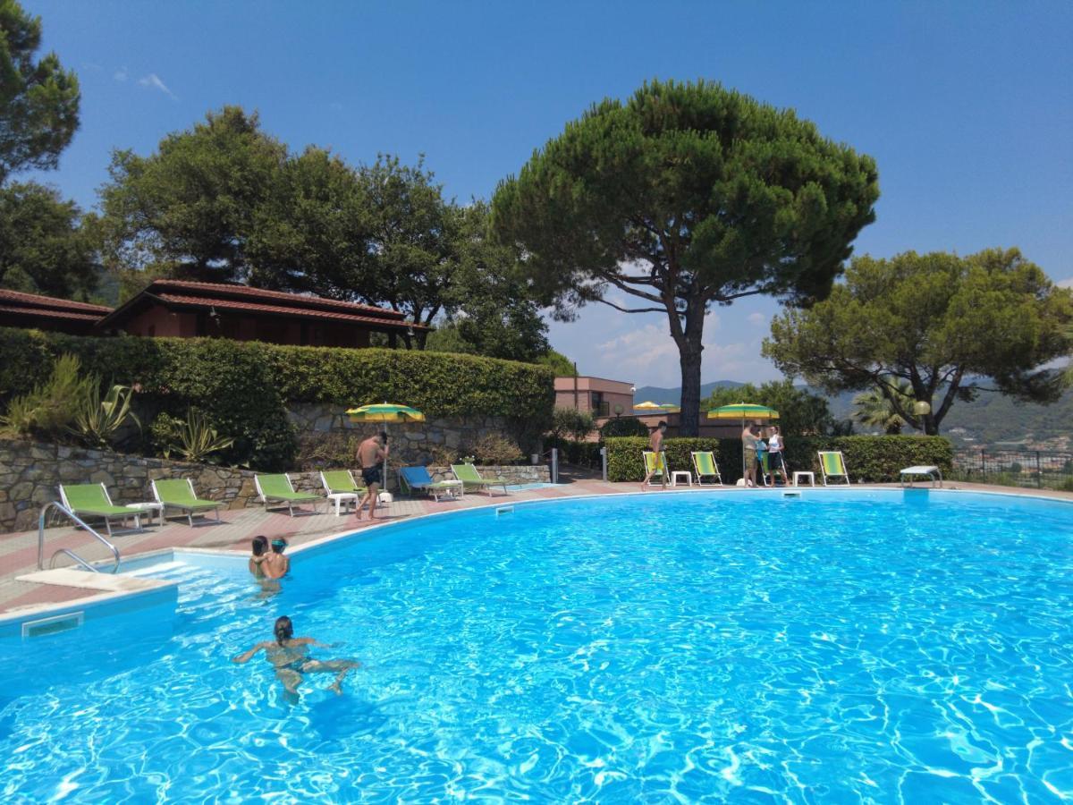 Villaggio Colombo Nuova Gestione Marina dʼMarina dʼAndora Exterior foto